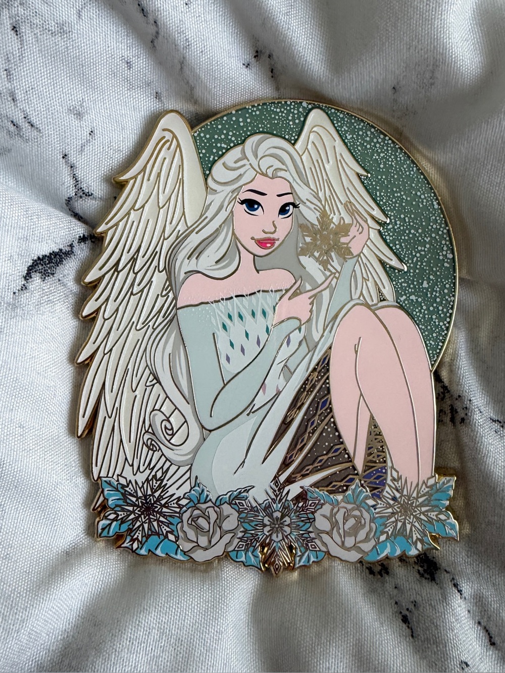 Disney Kriss | NWT Elsa Fantasy Pin